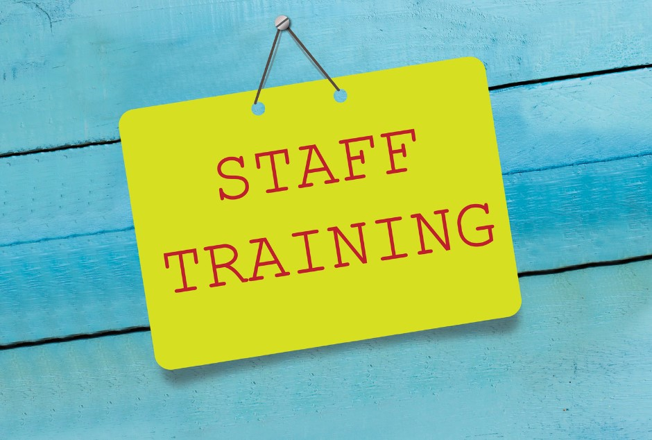 تطوير فريق العمل لنمو عمل صالونات التجميل في السعودية