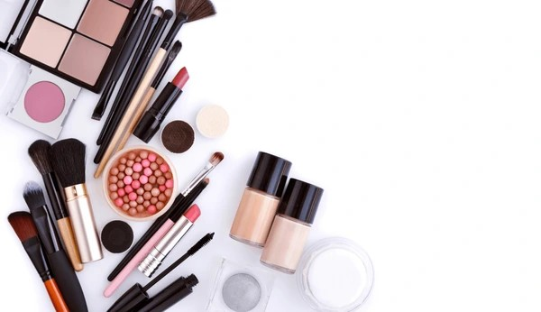 7 طرق تساعدك على الاحتراف في عالم المكياج وبناء سمعة قوية